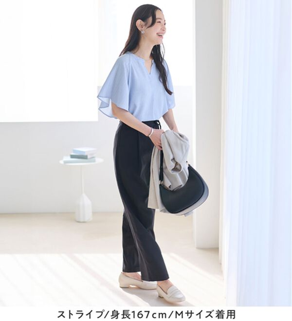 Viola e Viola（ヴィオラ エ ヴィオラ）の「【接触冷感】さらっと涼感フレアスリーブブラウス（ブラウス）」｜詳細画像