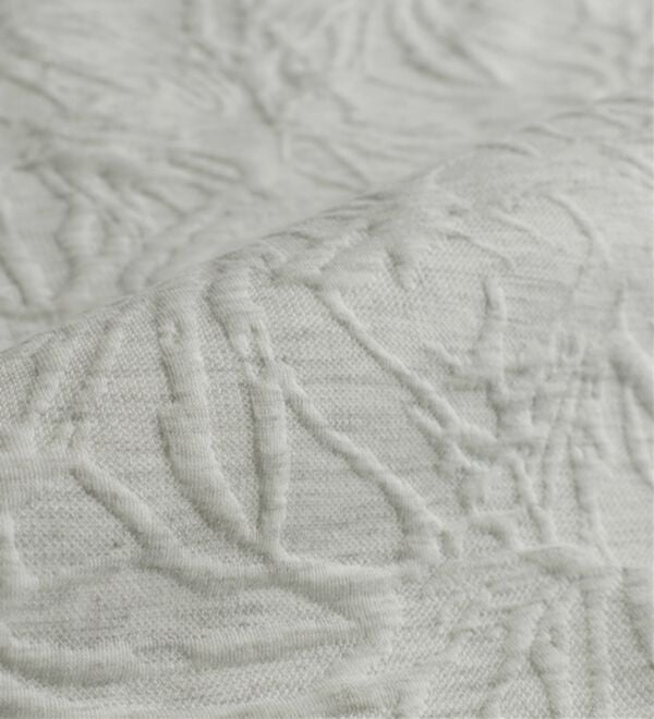 BELLUNA（ベルーナ）の「花柄ふくれジャカード素材プルオーバー（カットソー）」｜詳細画像