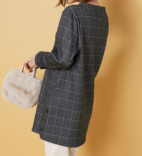 BELLUNA（ベルーナ）の「裏ベロアサイドボタン使いチュニック（チュニック）」｜詳細画像