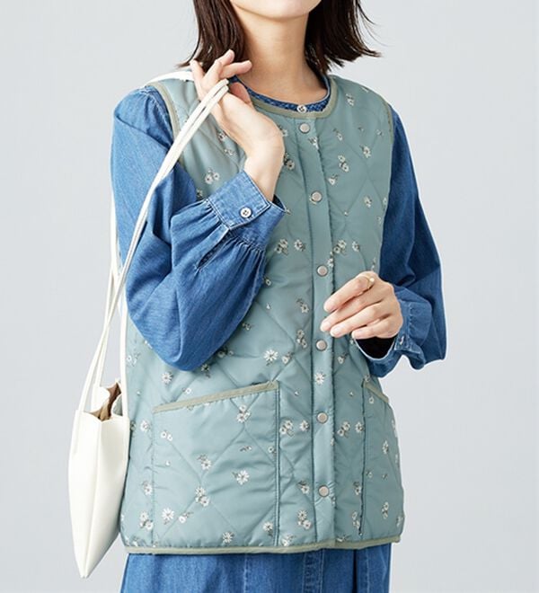 BELLUNA（ベルーナ）の「【洗える！】裏ファー素材中わたキルトベスト（ベスト）」｜詳細画像