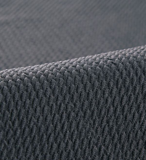 BELLUNA（ベルーナ）の「ポコポコエンボス素材　－３ｋｇ見えペプラムチュニック（チュニック）」｜詳細画像