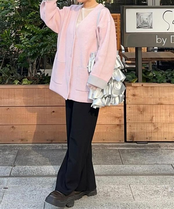 GeeRA（ジーラ）の「美脚見えカーブフレアパンツ（フルレングスパンツ）」｜詳細画像