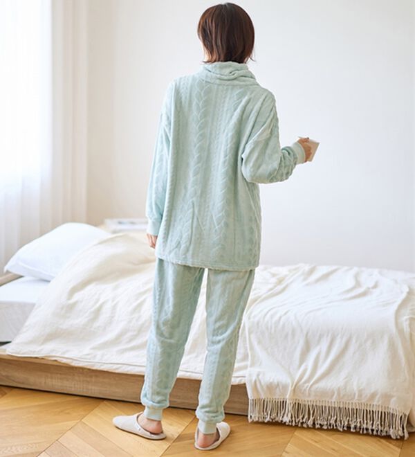 LAVIENNE（ラヴィエンヌ）の「寒がりさんのためのふわっもこケーブルフリースパジャマ（パジャマ・ルームウェア）」｜詳細画像