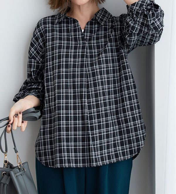 BELLUNA（ベルーナ）の「袖タックデザインスキッパーシャツ（シャツ）」｜詳細画像