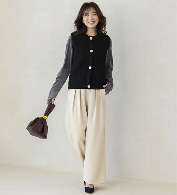 BELLUNA（ベルーナ）の「金ボタン使いニットベスト（ベスト）」｜詳細画像