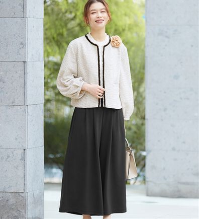 Viola e Viola（ヴィオラ エ ヴィオラ）の「【４点セット】入学式卒業式に！ふんわりパフ袖カットジャケットセットスーツ＜Ｍ～５Ｌ＞（その他スーツ）」