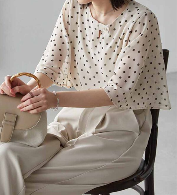 RANAN（ラナン）の「ひんやり！フレアー袖シフォンブラウス（ブラウス）」｜詳細画像