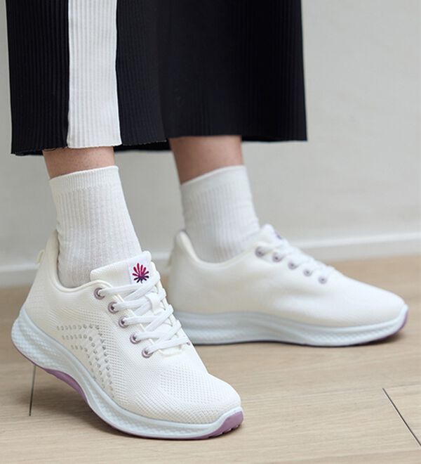 BELLUNA（ベルーナ）の「手を使わずに履けるニットスニーカー（スニーカー）」｜詳細画像