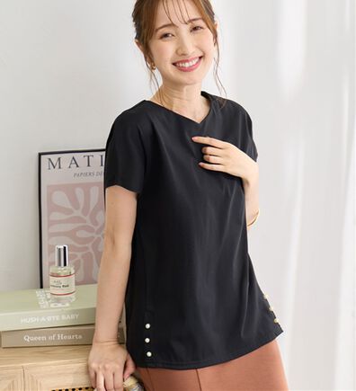 alotta（アロッタ）の「ひんやり裾パールデザインＴシャツ（カットソー）」