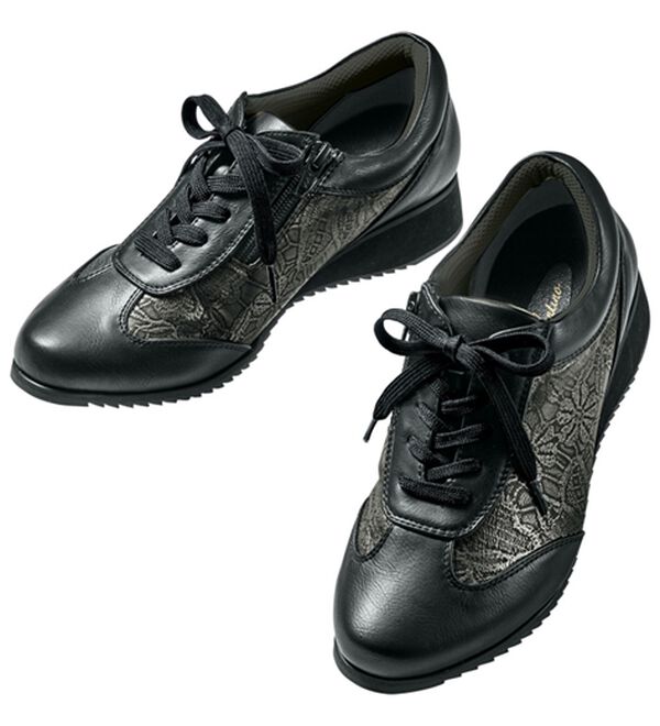 ルフラン（ルフラン）の「ほっそり見え！５Ｅ花柄型押しウォーキングシューズ（スニーカー）」｜ブラック