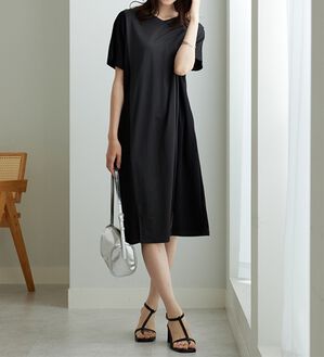 BELLUNA（ベルーナ）の「細見えを叶える！配色切替ワンピース（その他ワンピース）」｜チャコール&times;黒