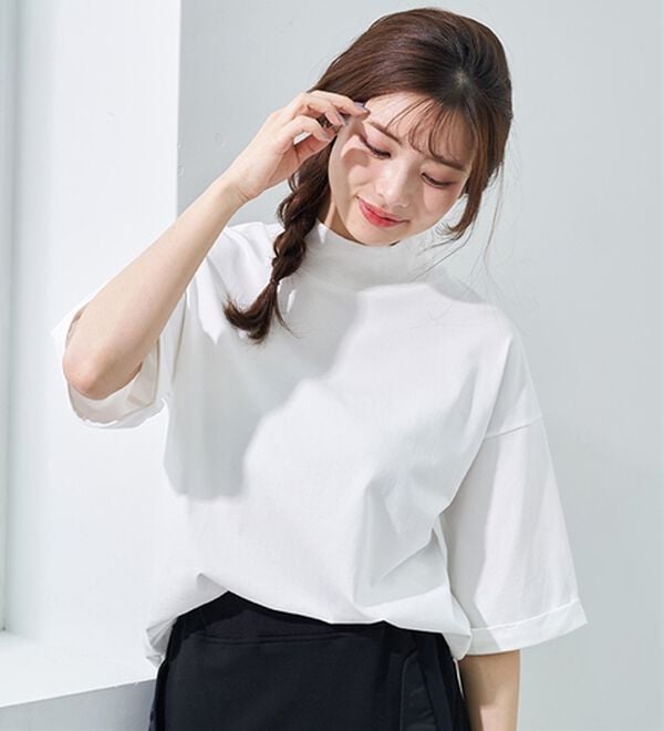 BELLUNA（ベルーナ）の「小顔見せ！ヒンヤリハイネックオーバーサイズＴシャツ（Tシャツ）」｜詳細画像