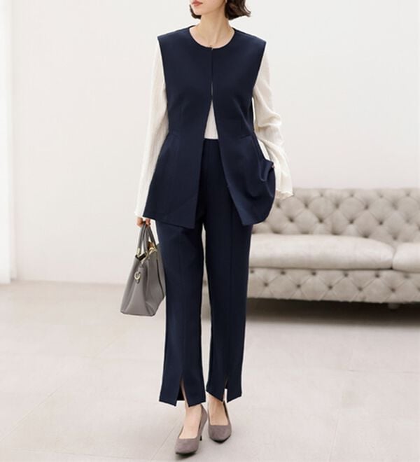 GeeRA（ジーラ）の「【入卒式/セレモニー】ペプラムベストセットアップスーツ（パンツスーツ）」｜詳細画像