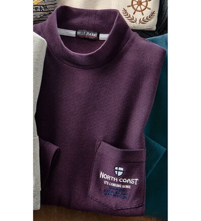 「綿１００％吸湿発熱ハイネックシャツ（メンズカットソー）」