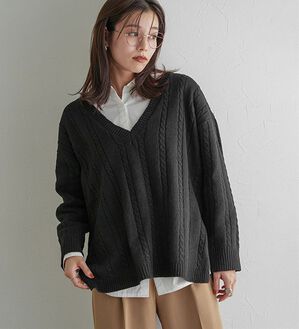 Pierrot（ピエロ）の「ケーブル柄深Ｖネックニット（ニット・セーター）」｜詳細画像