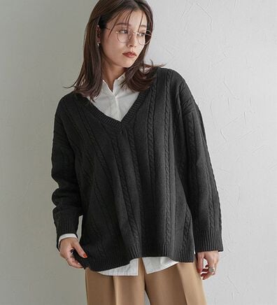 Pierrot（ピエロ）の「ケーブル柄深Ｖネックニット（ニット・セーター）」