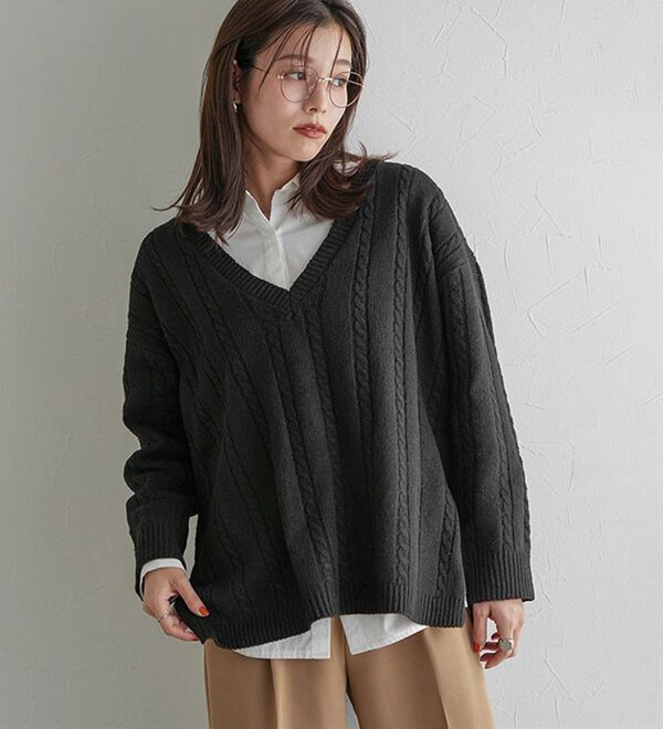 Pierrot（ピエロ）の「ケーブル柄深Ｖネックニット（ニット・セーター）」｜詳細画像