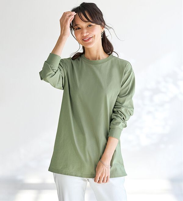 BELLUNA（ベルーナ）の「夏でも着られる強撚綿１００％長袖プルオーバー（カットソー）」｜カーキ