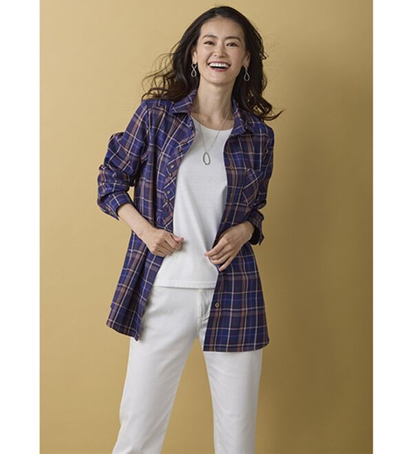 BELLUNA（ベルーナ）の「秋冬の街に映えるチェック柄シャツチュニック（シャツ）」｜詳細画像