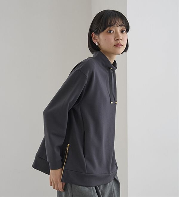 BELLUNA（ベルーナ）の「サイドジップスタンド衿プルオーバー（カットソー）」｜詳細画像