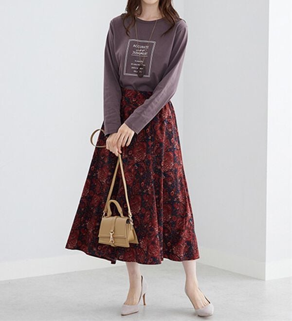 BELLUNA（ベルーナ）の「着回し上手に！きれい見え綿１００％素材ロゴプルオーバー（カットソー）」｜詳細画像