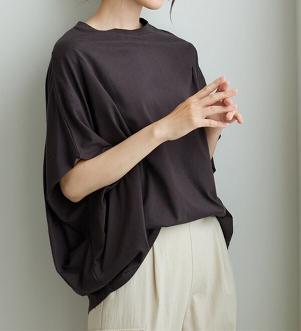 BELLUNA（ベルーナ）の「【接触冷感】二の腕隠れる！ドルマンチュニック（チュニック）」｜詳細画像