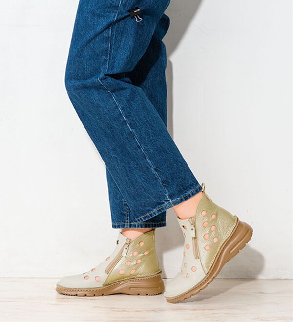 「アビータ　ダブルファスナー式パンチングシューズ（ブーツ）」｜詳細画像