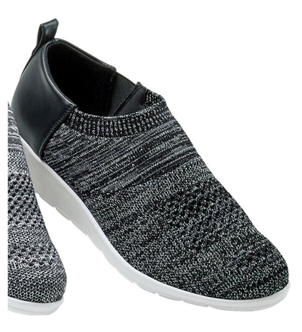 BELLUNA（ベルーナ）の「ニット素材軽量柔らかクッションシューズ（スリッポン）」｜黒