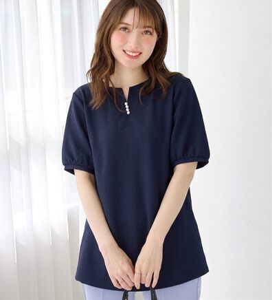 alotta（アロッタ）の「【接触冷感】エンボス素材パール調ボタンチュニック（チュニック）」