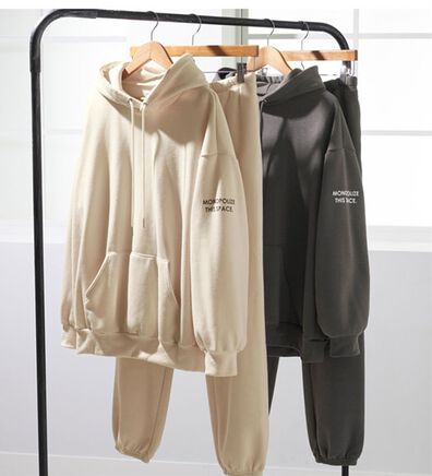 YU'NOW（ユナウ）の「【２点セット】ゆるシルエットロゴパーカー＆パンツ（裏起毛）（パジャマ・ルームウェア）」