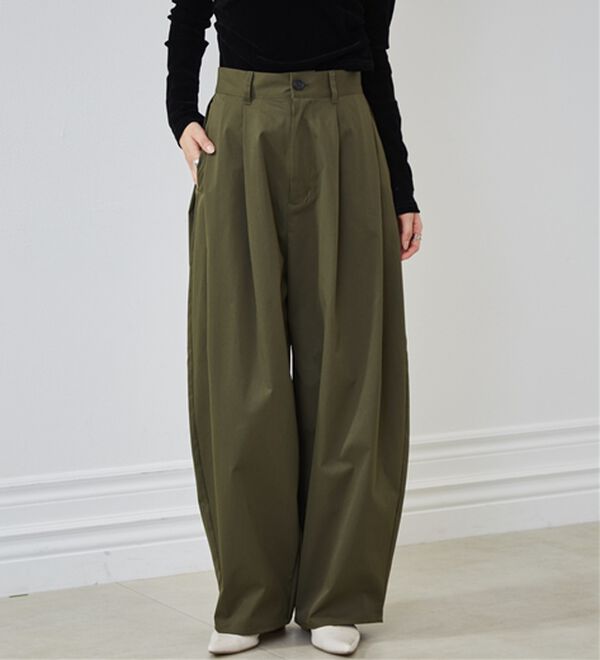 RANAN（ラナン）の「カーブシルエットサイドタックパンツ（フルレングスパンツ）」｜詳細画像