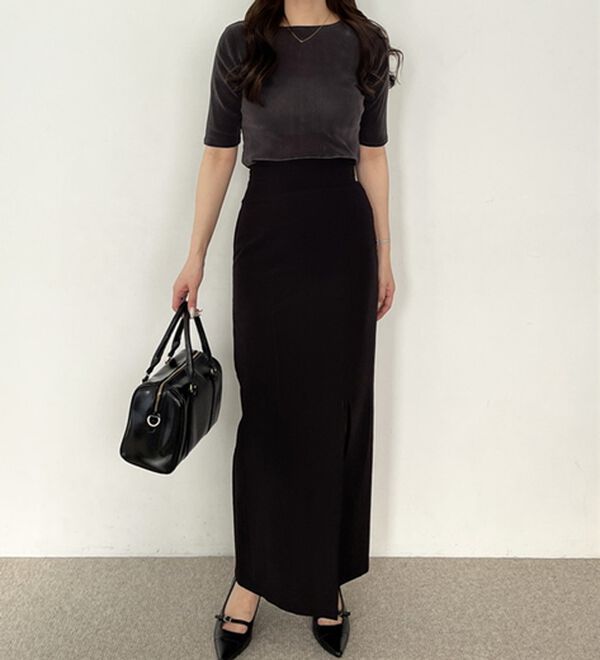 GeeRA（ジーラ）の「ベロアバックオープンカットソー（カットソー）」｜詳細画像