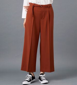 BELLUNA（ベルーナ）の「サマ見え（Ｗ）ベルト付ワイドパンツ（ワイドパンツ・ガウチョ）」｜テラコッタ