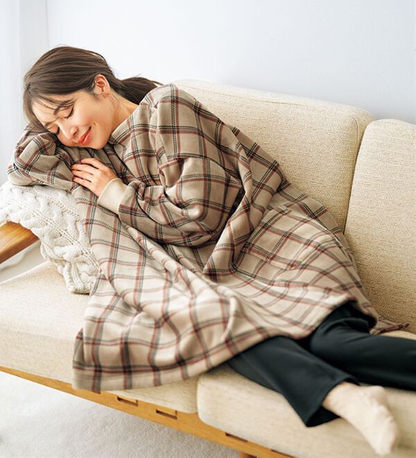 BELLUNA（ベルーナ）の「ふんわりなめらか裏ベロアカーデワンピース（その他カーディガン）」｜詳細画像