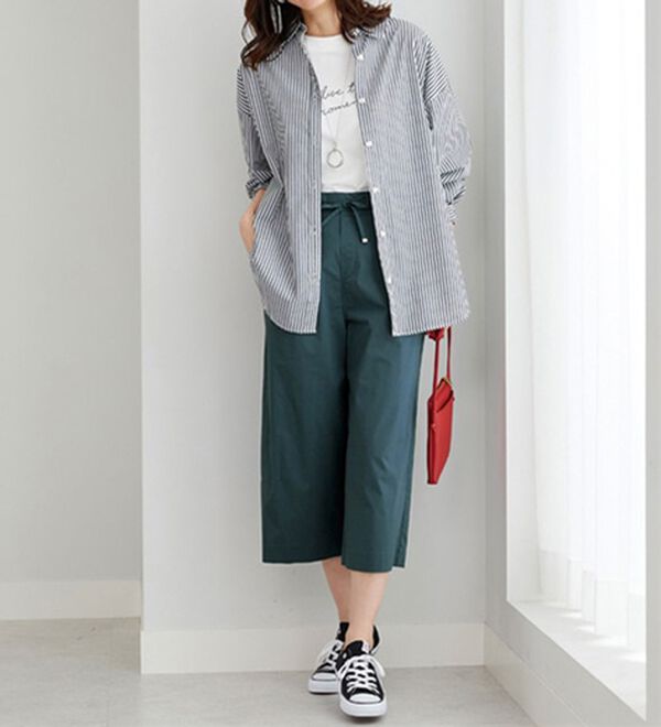 BELLUNA（ベルーナ）の「サラリ綿混ボタン使いキュロットパンツ（クロップドパンツ）」｜詳細画像