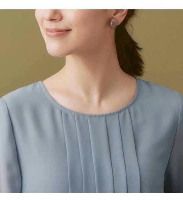 Viola e Viola（ヴィオラ エ ヴィオラ）の「タックデザインシフォンブラウス（ブラウス）」｜詳細画像