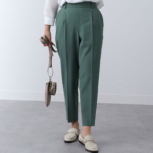 BELLUNA（ベルーナ）の「快適機能付！美脚見えテーパードパンツ（テーパードパンツ）」｜グリーン