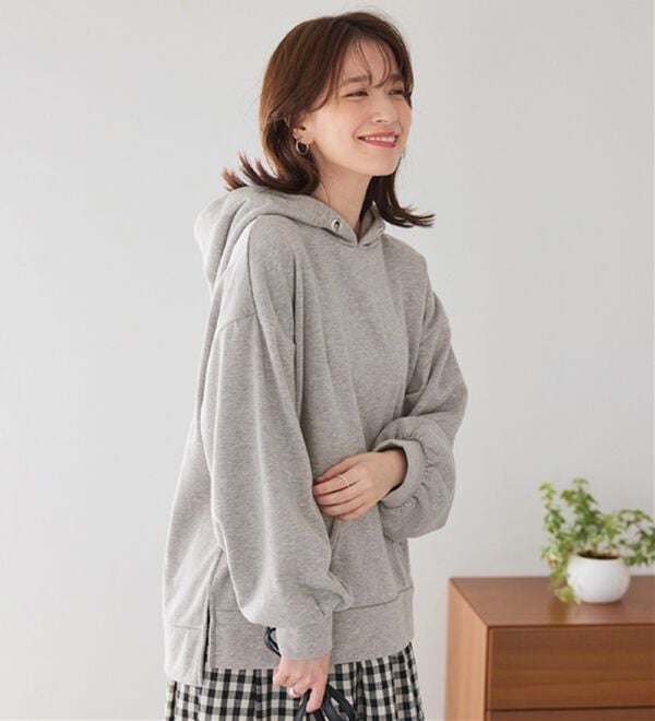 Viola e Viola（ヴィオラ エ ヴィオラ）の「【毛玉になりにくい】ふんわり柔らか裏起毛パーカー（パーカー）」｜詳細画像