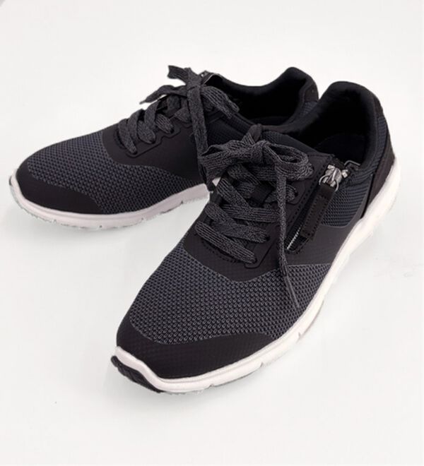 「＜ダンロップリファインド＞４Ｅ軽量ストレッチスニーカー（スニーカー）」｜ブラック