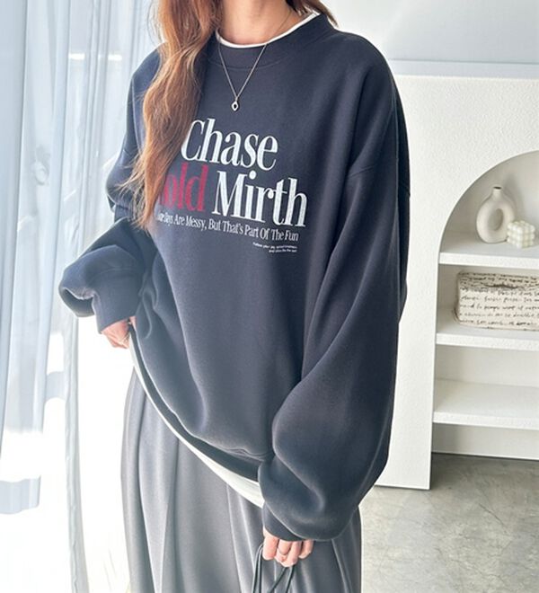 GeeRA（ジーラ）の「アソートデザイン裏起毛スウェット（トレーナー・スウェット）」｜チャコール&times;ロゴ