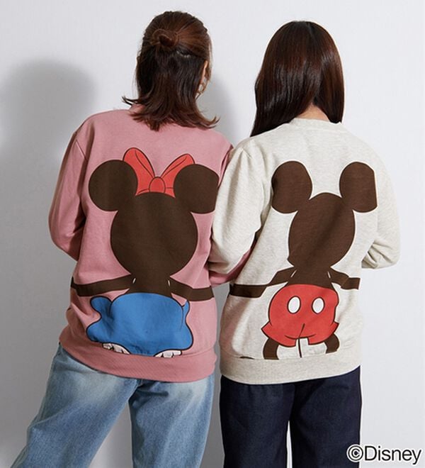 BELLUNA（ベルーナ）の「＜Ｄｉｓｎｅｙ＞【ミッキー＆ミニー】抱き着きプリント裏起毛トレーナー（カットソー）」｜詳細画像