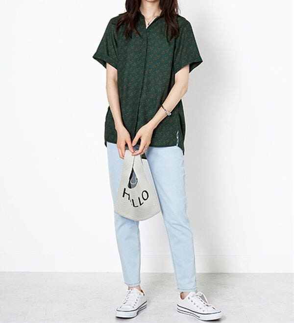 BELLUNA（ベルーナ）の「エアリーツイル裾タックシャツチュニック（チュニック）」｜詳細画像