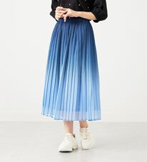 BELLUNA（ベルーナ）の「プリーツデザイングラデーションスカート（ロングスカート）」