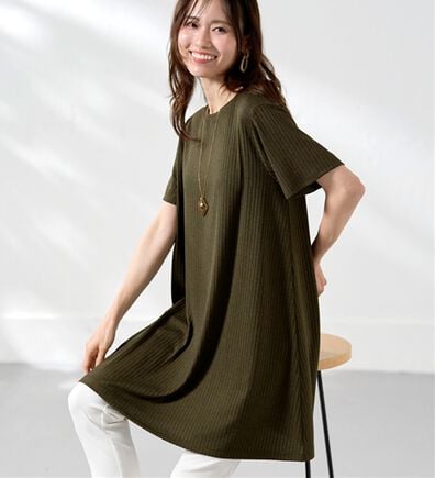BELLUNA（ベルーナ）の「テレコ素材フレアーチュニックワンピース（チュニック）」