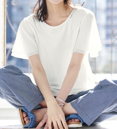 Viola e Viola（ヴィオラ エ ヴィオラ）の「【５つの機能付】袖シフォンゆるＴシャツ（Tシャツ）」