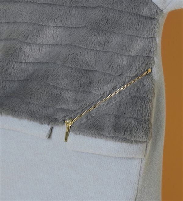 BELLUNA（ベルーナ）の「サイドジッパー付ファー切替チュニック（チュニック）」｜詳細画像