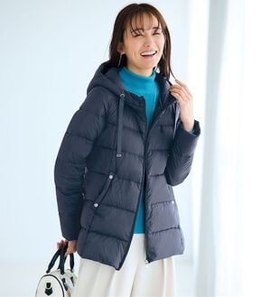 BELLUNA（ベルーナ）の「【ＦｕｗａｉｒＬｉｇｈｔ】フードデザイン軽量ダウンジャケット（ダウンコート・ジャケット・ベスト）」｜ネイビー