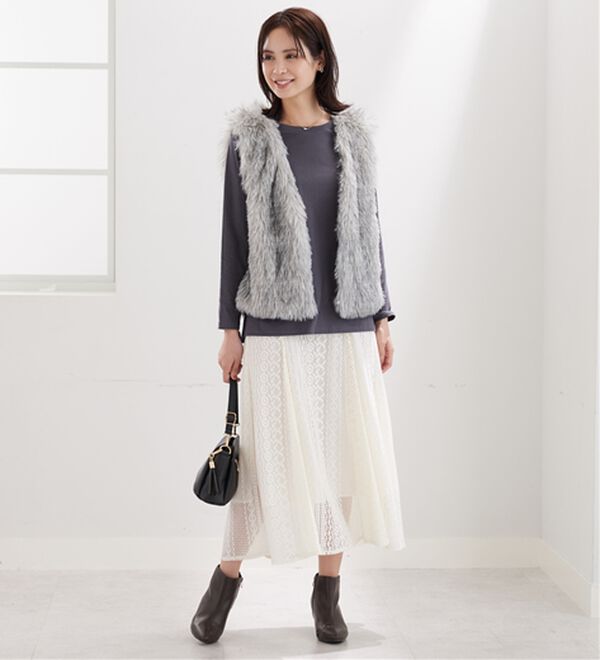 BELLUNA（ベルーナ）の「着映える！ショート丈もこもこファーベスト（ベスト）」｜詳細画像