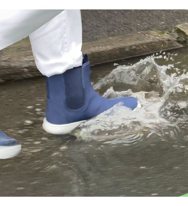 BELLUNA（ベルーナ）の「水たまりに入りたくなる大人レインシューズ＜べるーにゃ・ふなっしー＞（レインシューズ）」｜詳細画像