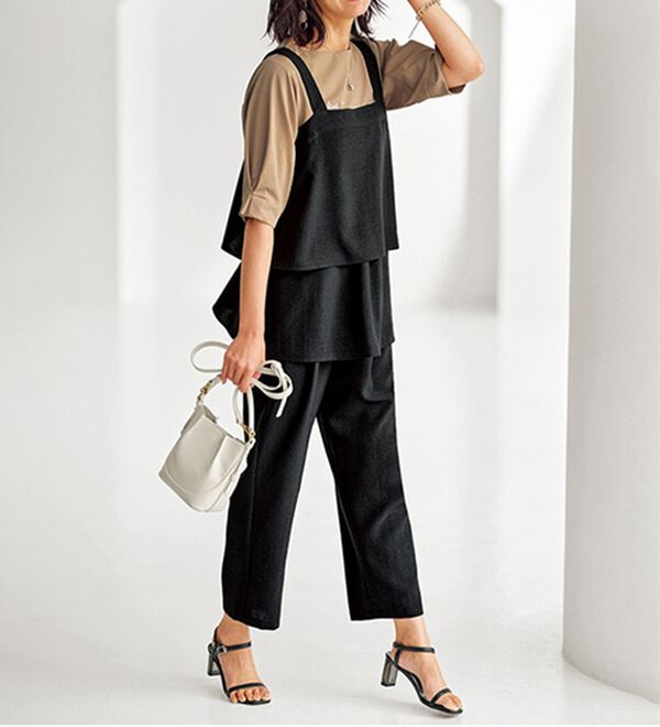 BELLUNA（ベルーナ）の「汗ジミ対策！袖タック使いロゴプルオーバー（カットソー）」｜詳細画像